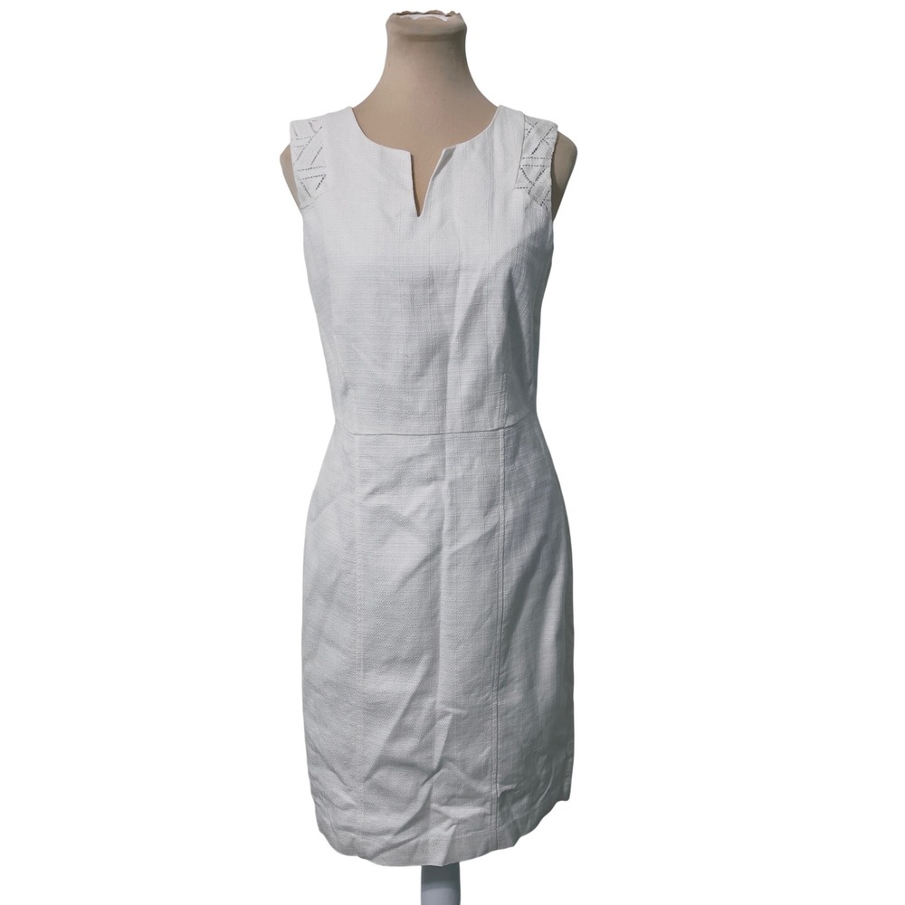 Covington Women White Lace Back Sheath Dress Size 8 Sleeveless V-Neck Classic